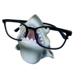 Brilleholder, der ligner en haj.