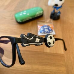 Startpakke til øjenklap til briller. Fodbold-tema.