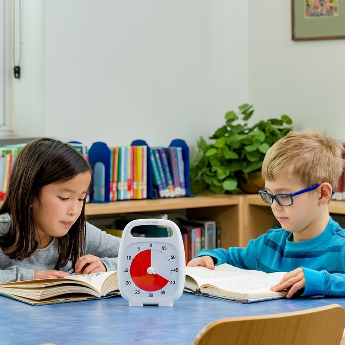 koncentrerede elever der sidder med time timer plus