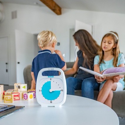 Time Timer Plus 20 minutter. På bord.